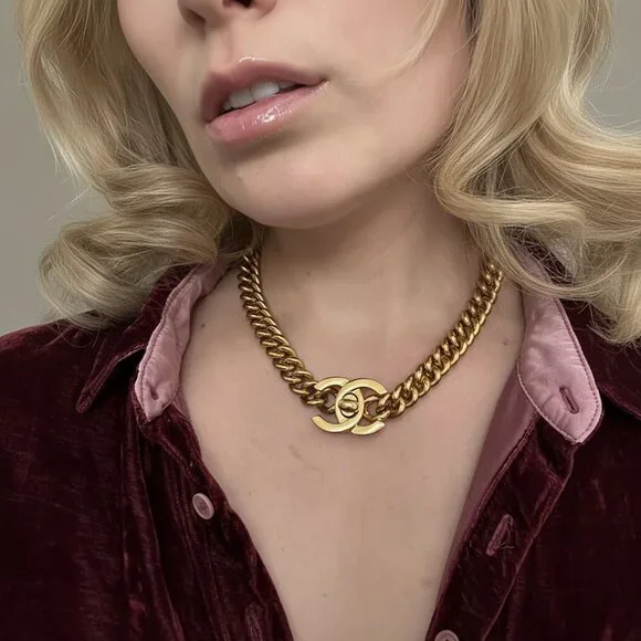 Chanel Turnlock Necklace 24K Gold Plated 1997 - Picture 6 of 6